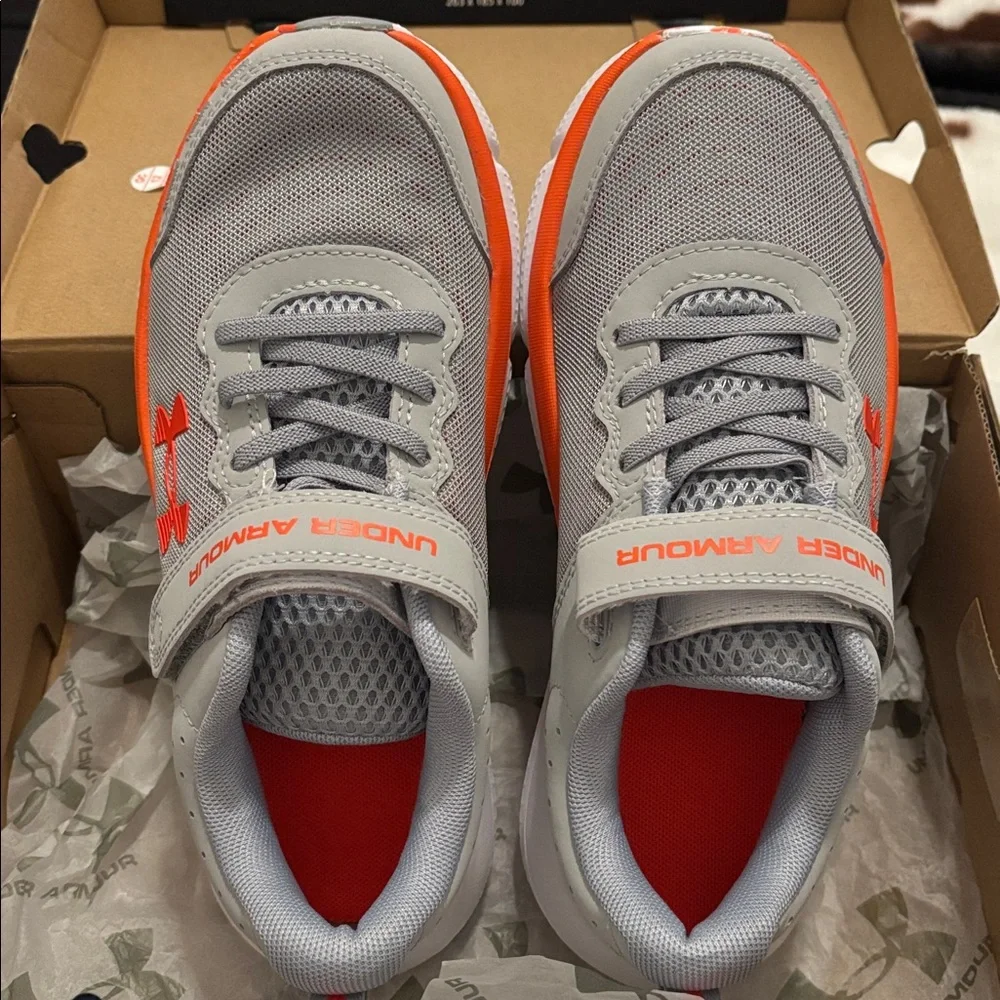 NWT Under armour shoes